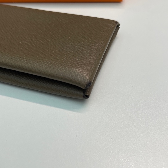 Hermes Calvi card holder in etoupe gray women leather wallet with box - Picture 2 of 16